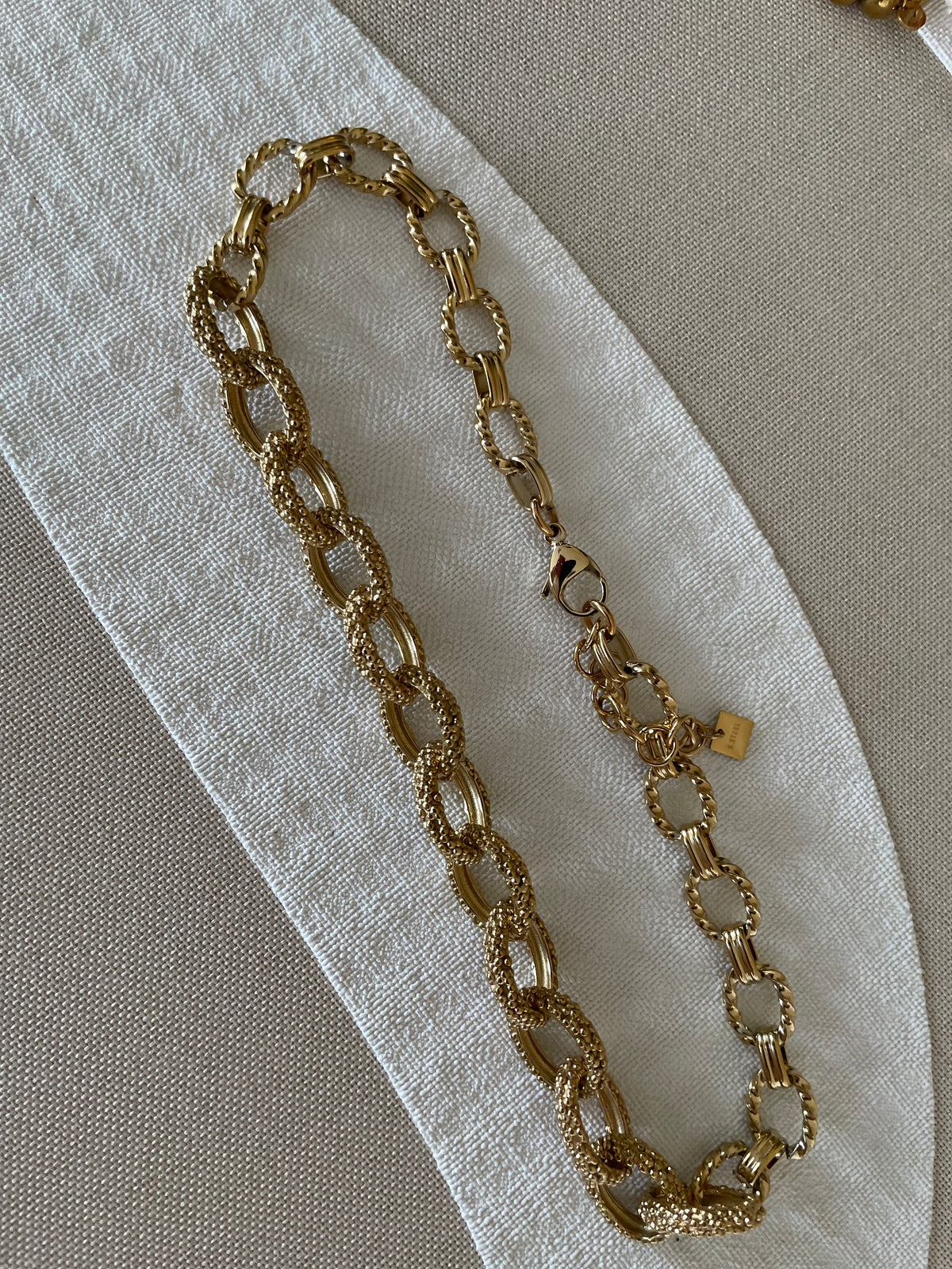 Stacy goudkleurige ketting