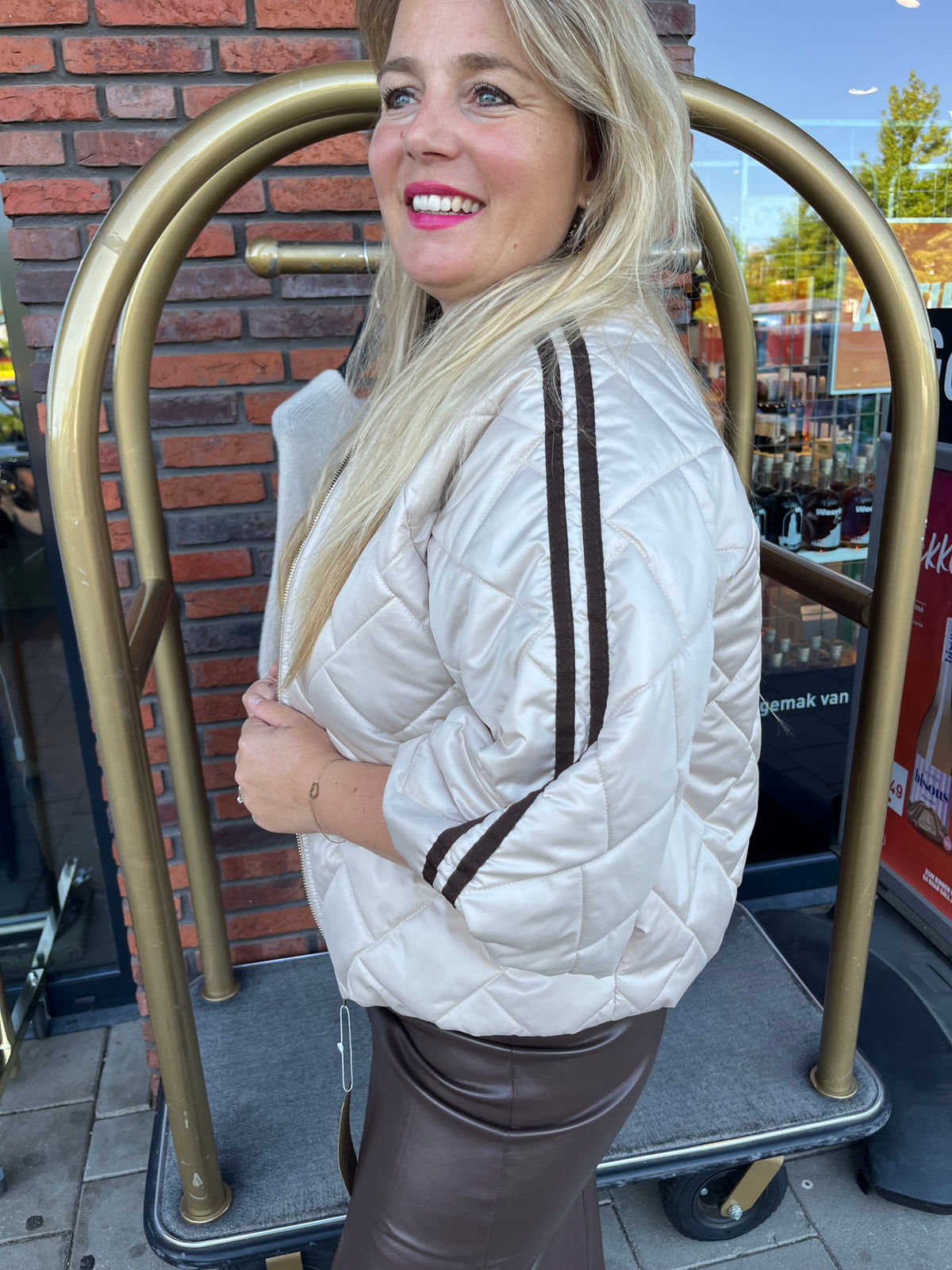 Jas Lou Beige