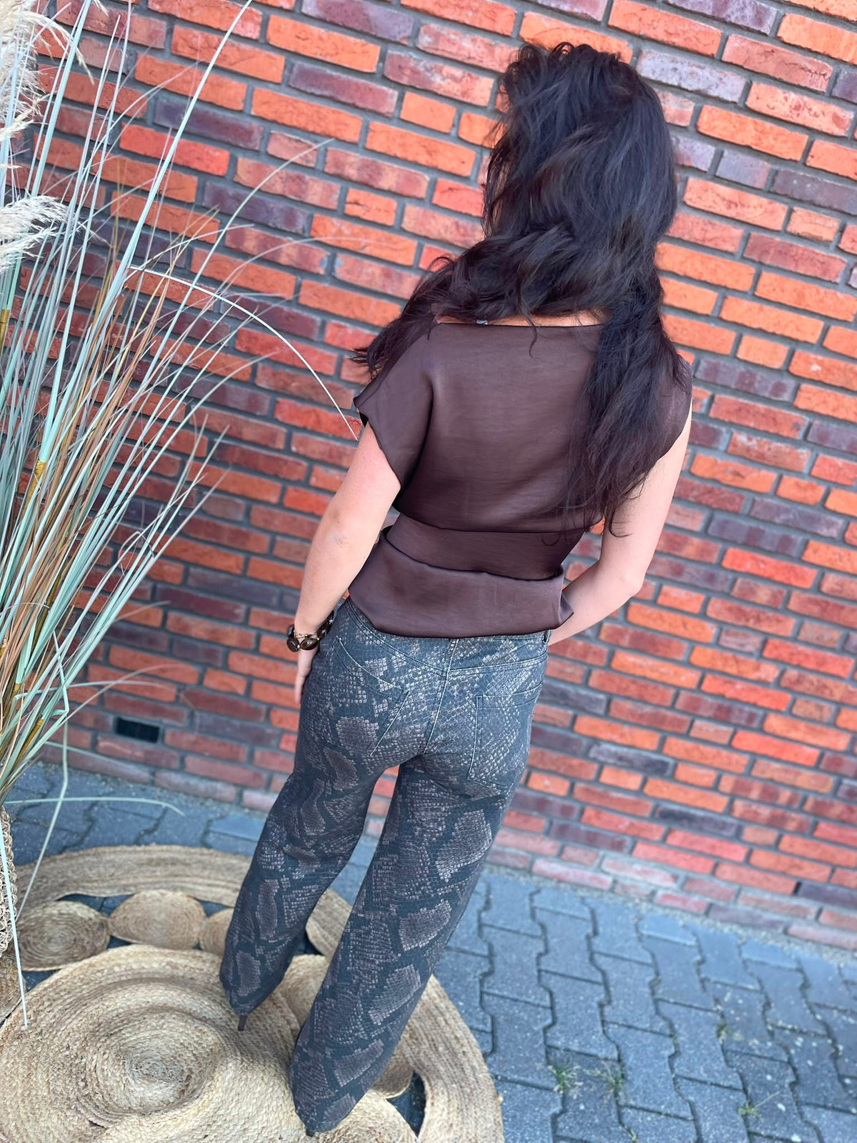 Blouse satijn jade bruin