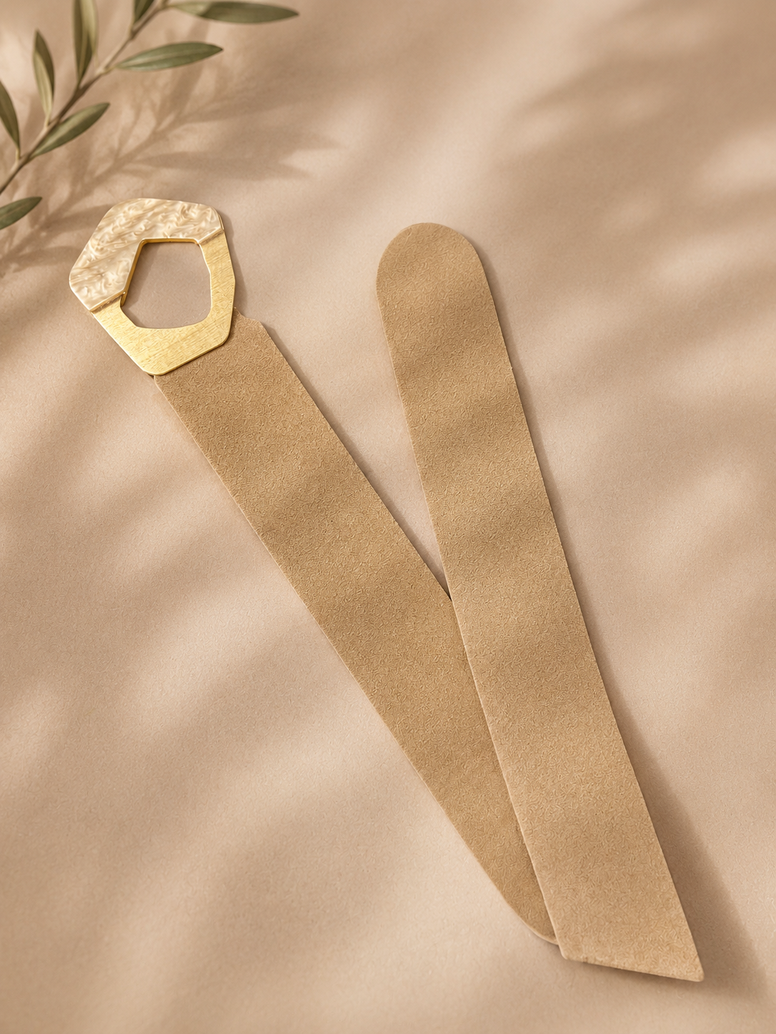 Brede riem parelmoer beige