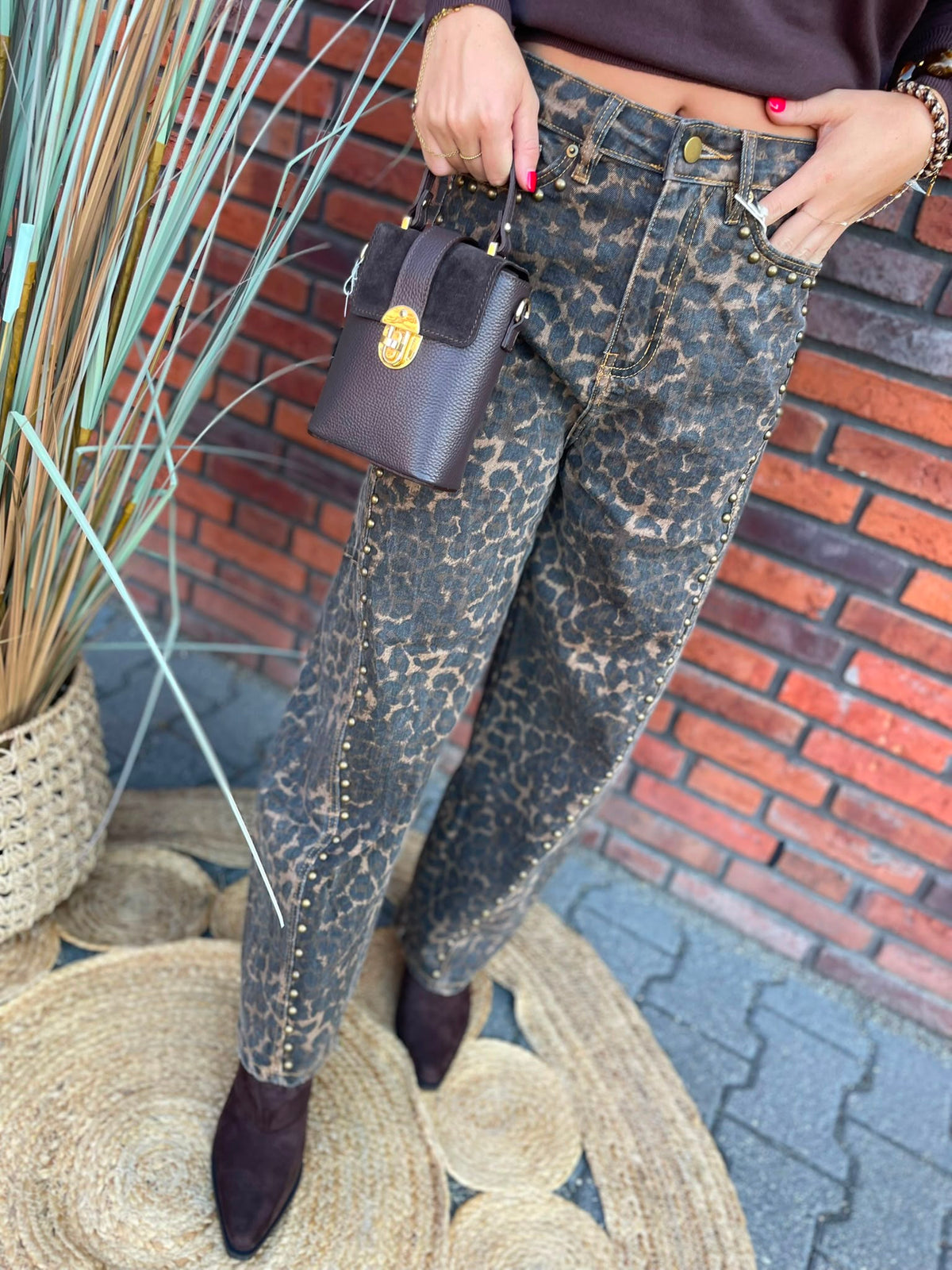 Jeans panterprint met studs