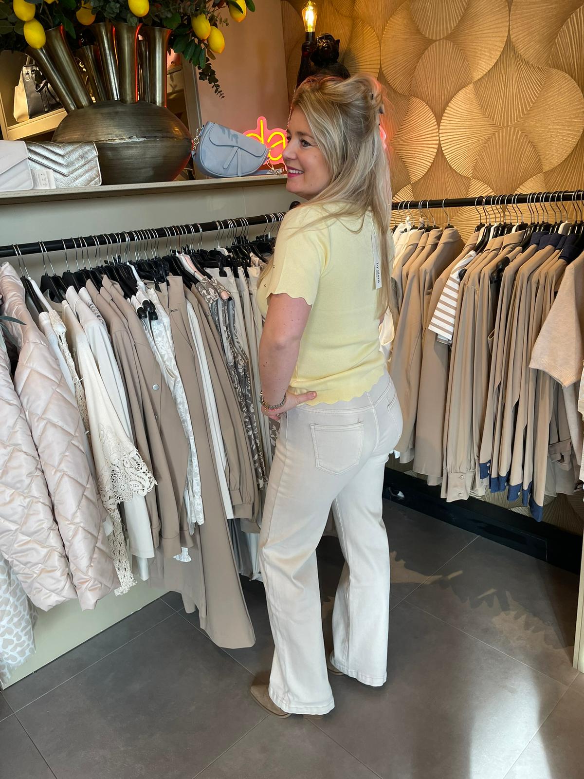 Truitje met studs geel