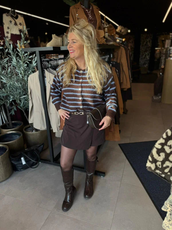 Vest bruin met blauw streepje