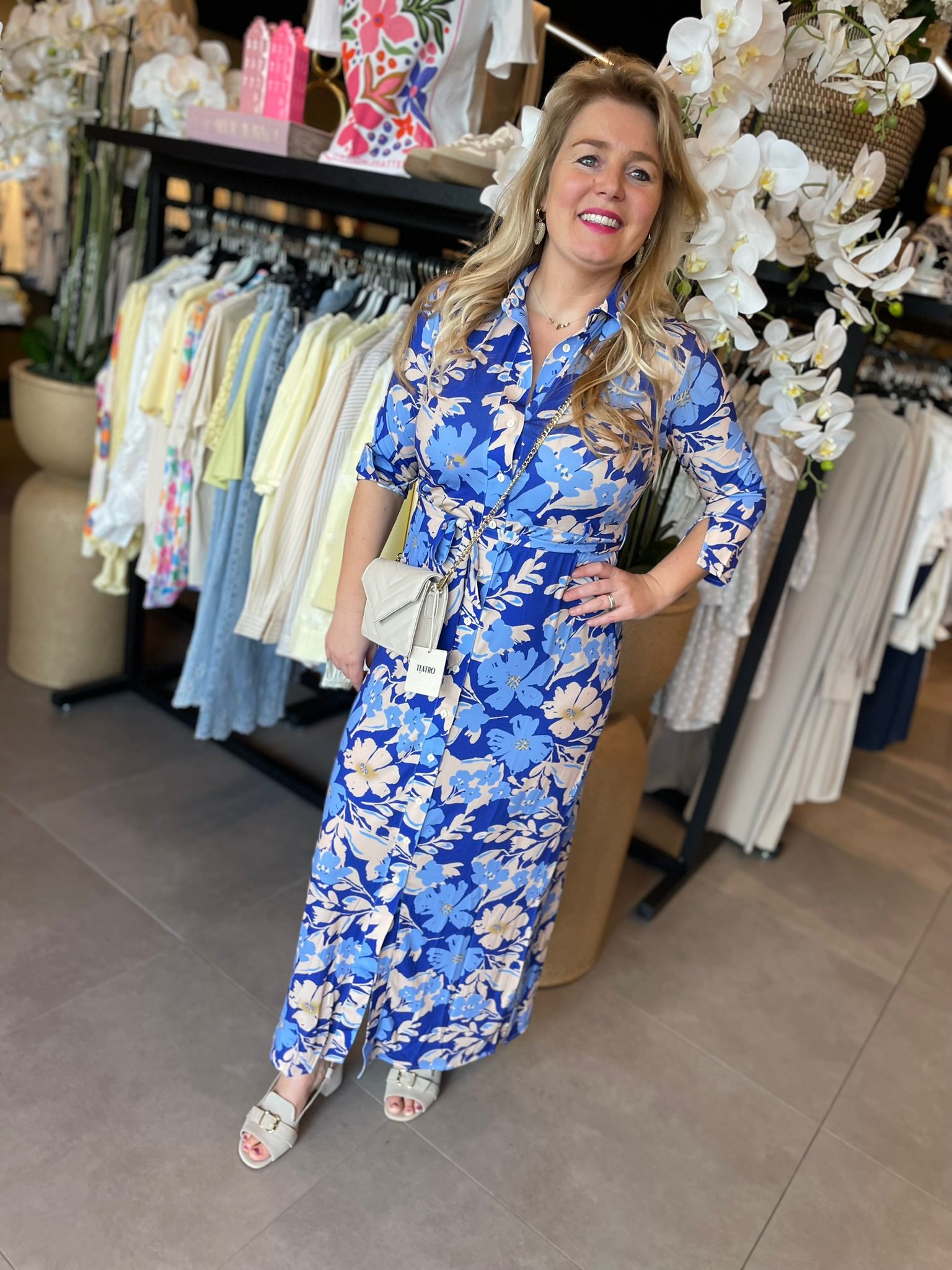 Angelle Milan jurk lang blauw