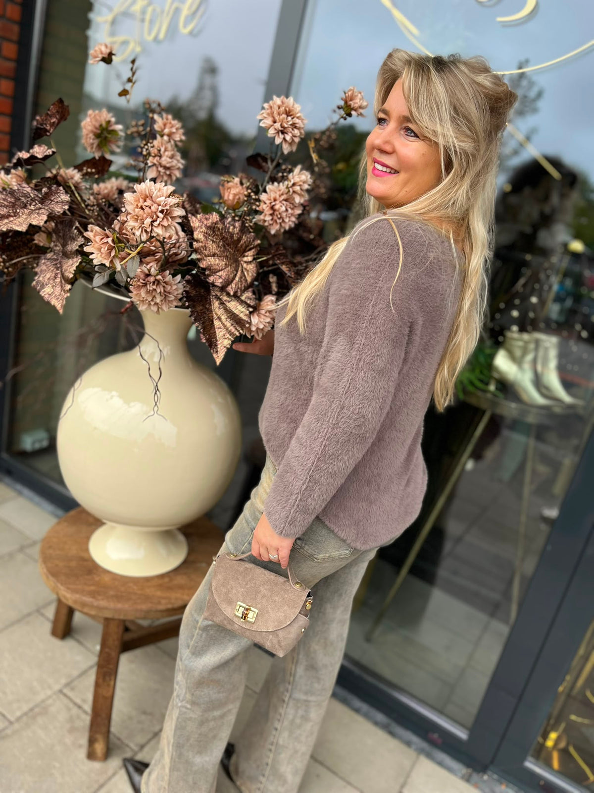 Trui Thirza Fluffy taupe