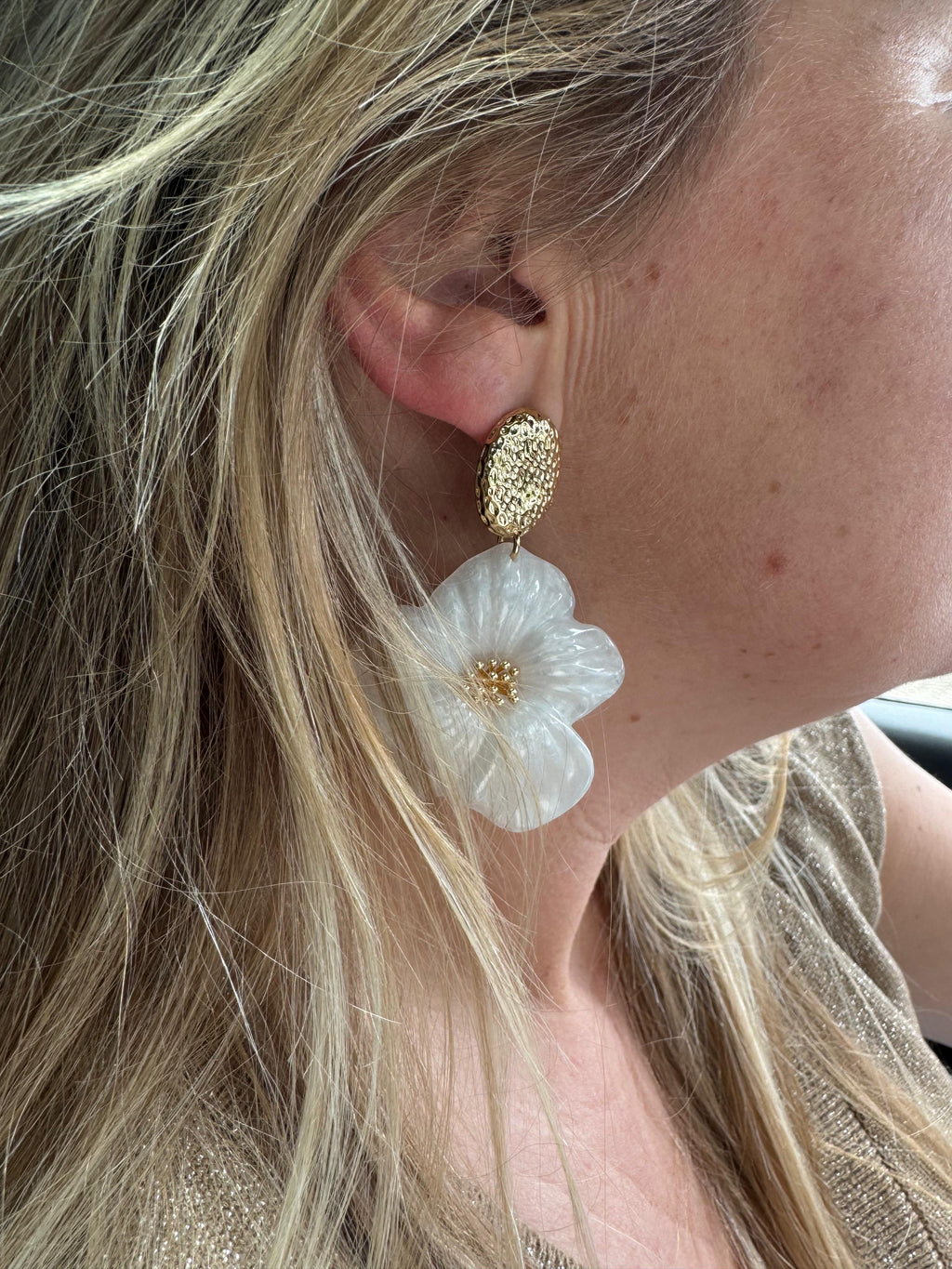 Oorbellen flower white