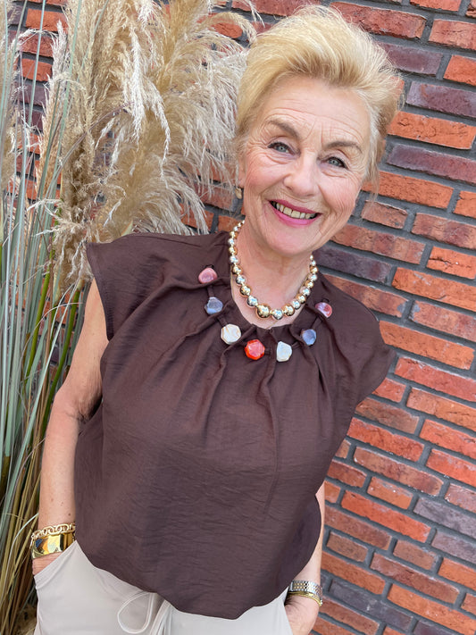 Top Liv bruin