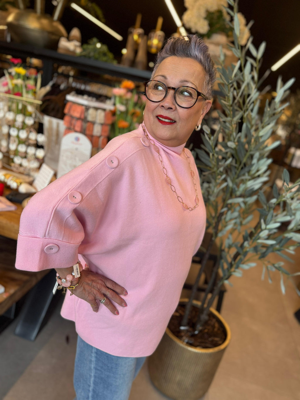 Trui mona met knoopjes