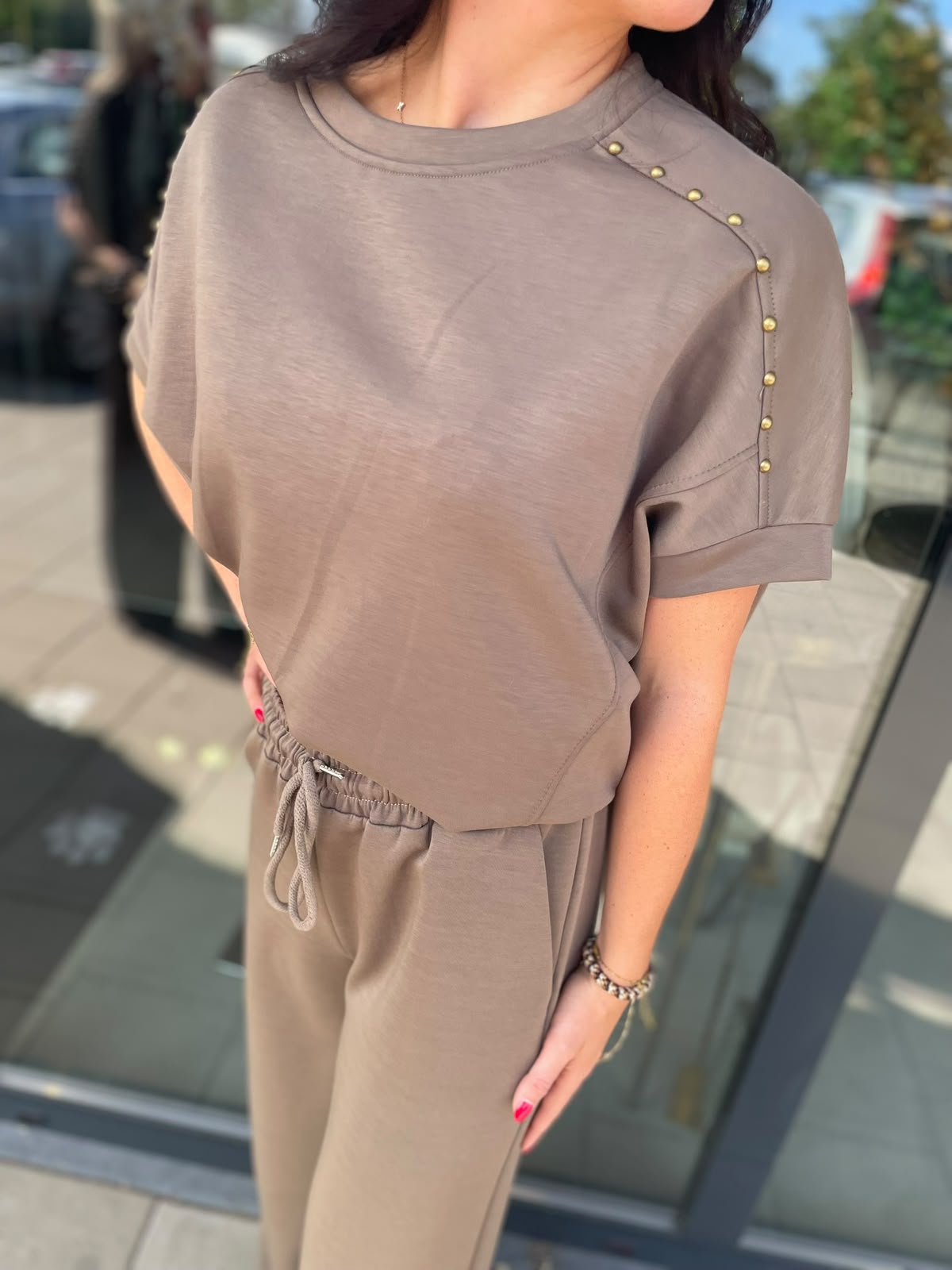 Huispak studs taupe