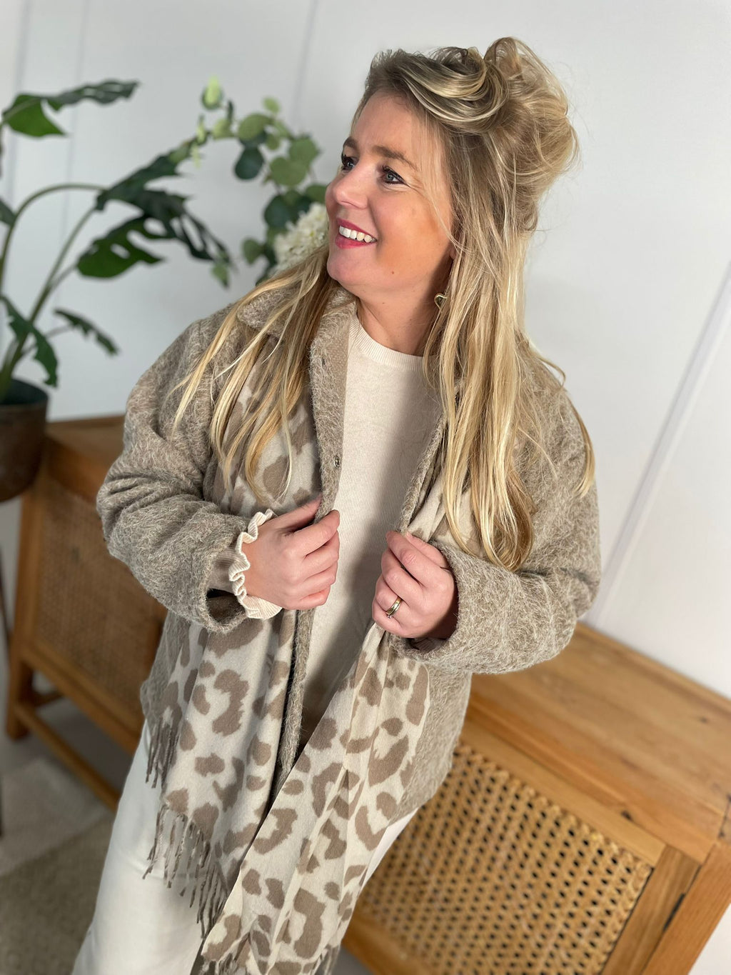 Jasje Lore taupe Pre- order.