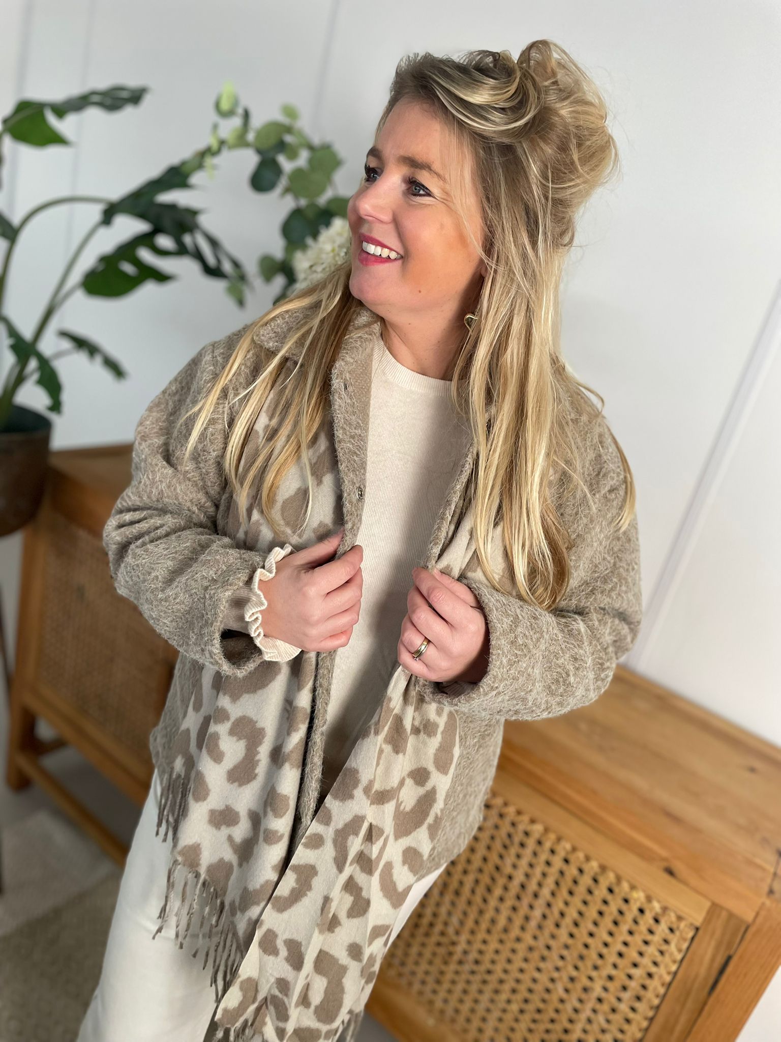 Jasje Lore taupe Pre- order.