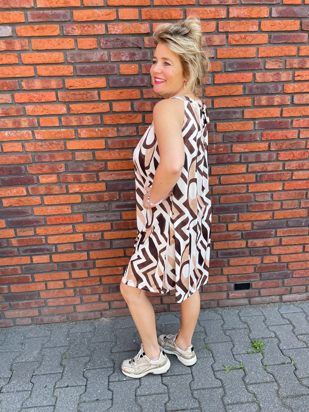 Halterjurk Print bruin