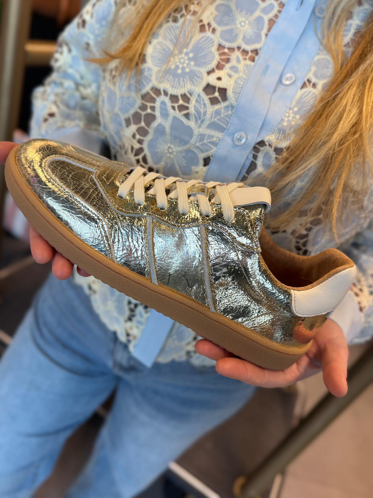 POONA crackled champagne Sneaker DWRS