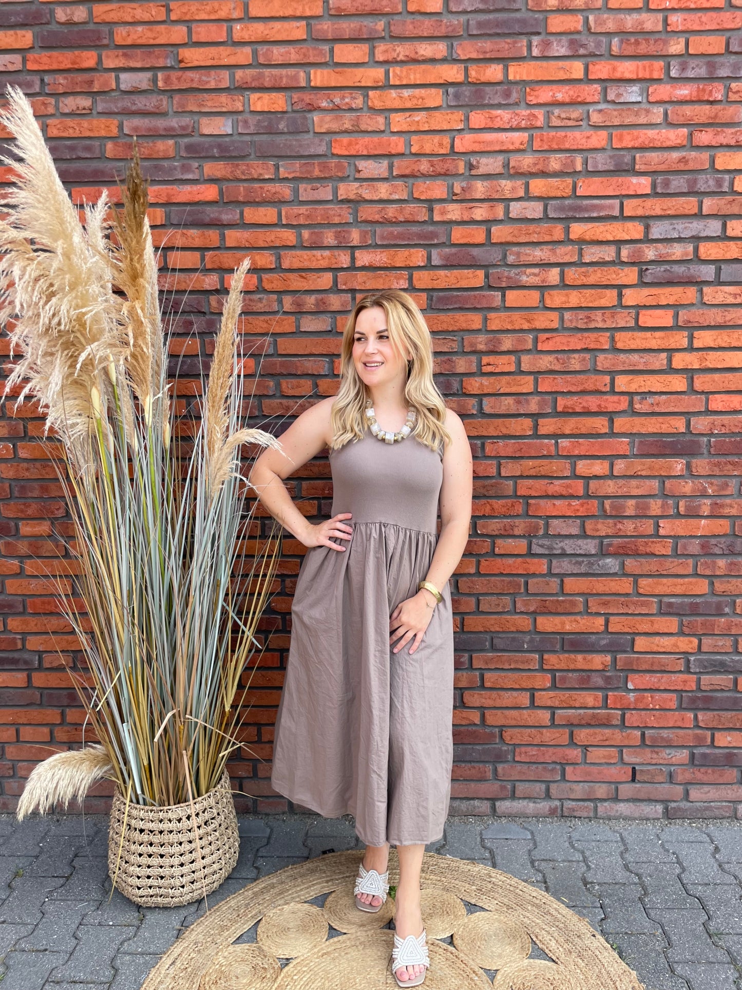 Jurk Trend taupe