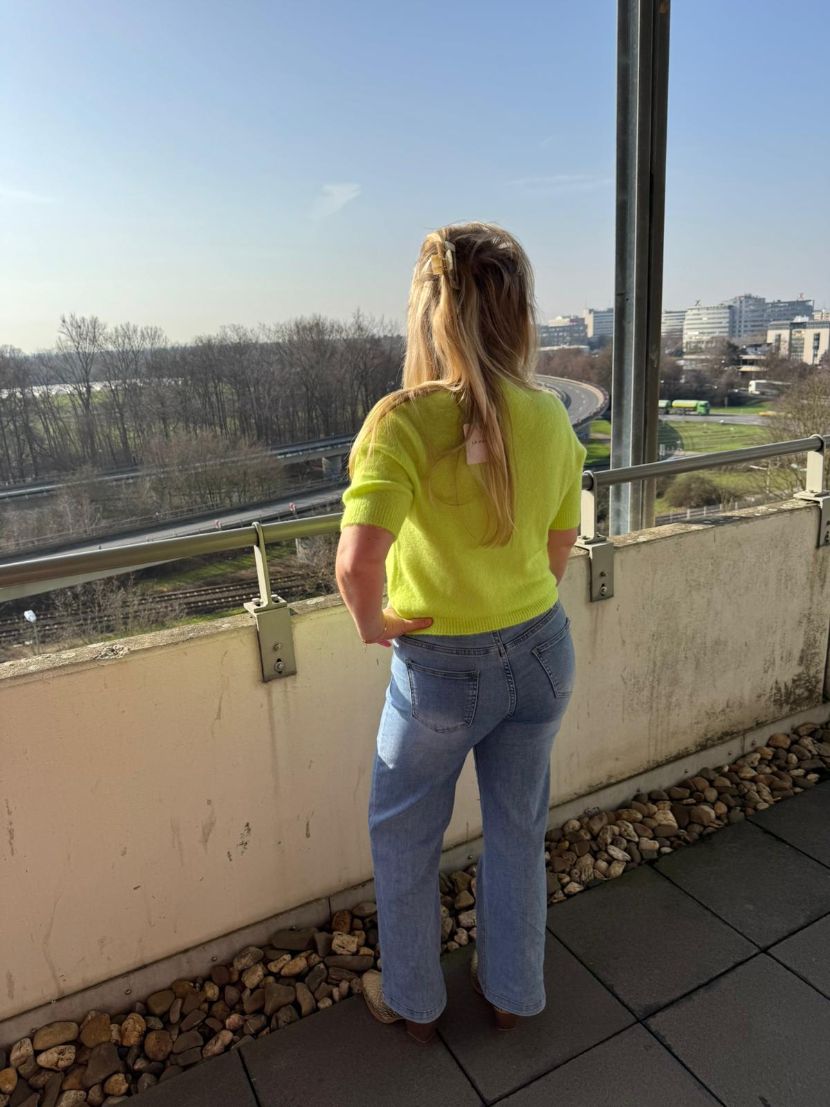 Truitje neon geel + sjaal cadeau
