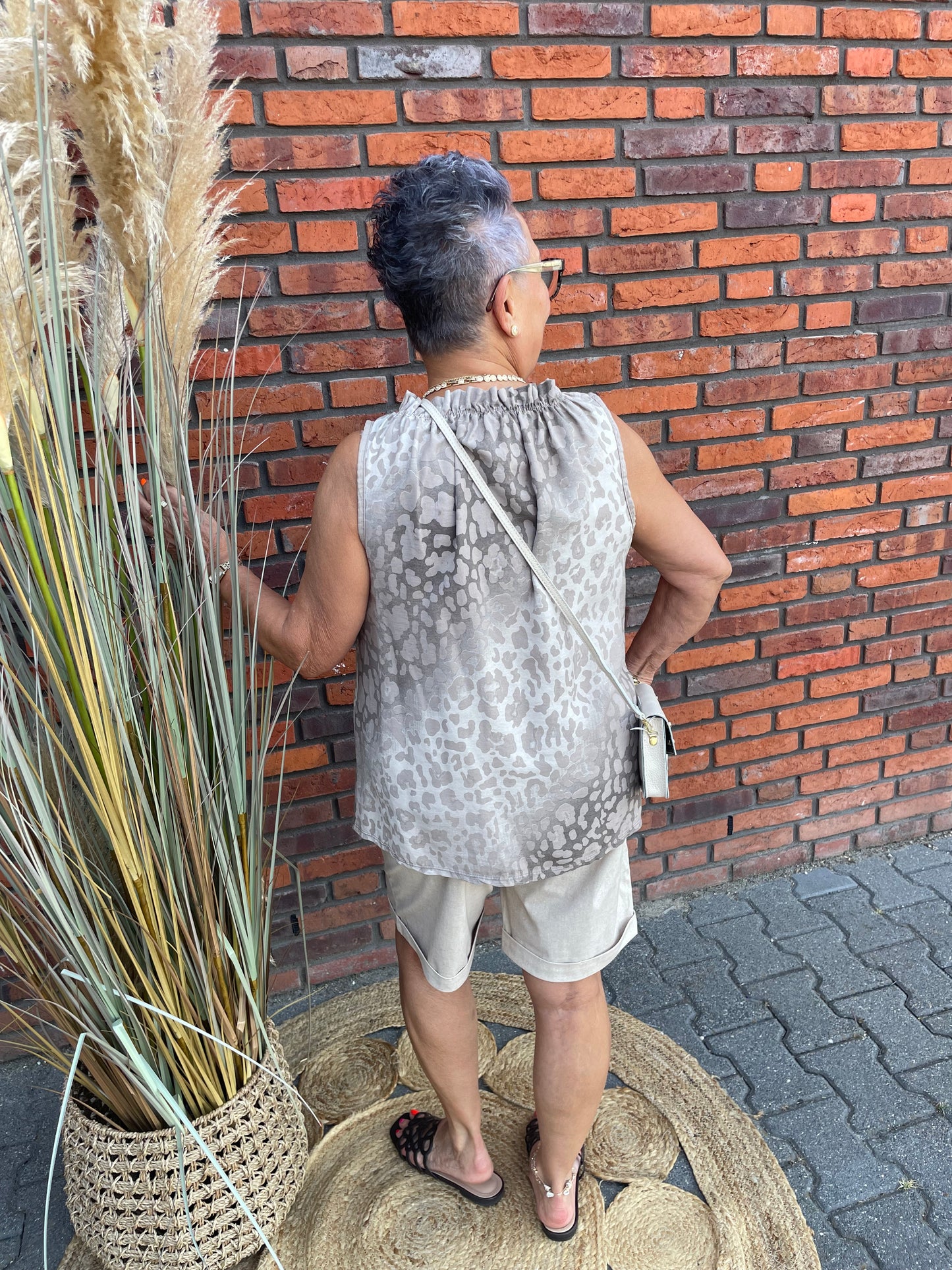 Top Veerle tijgerprint taupe