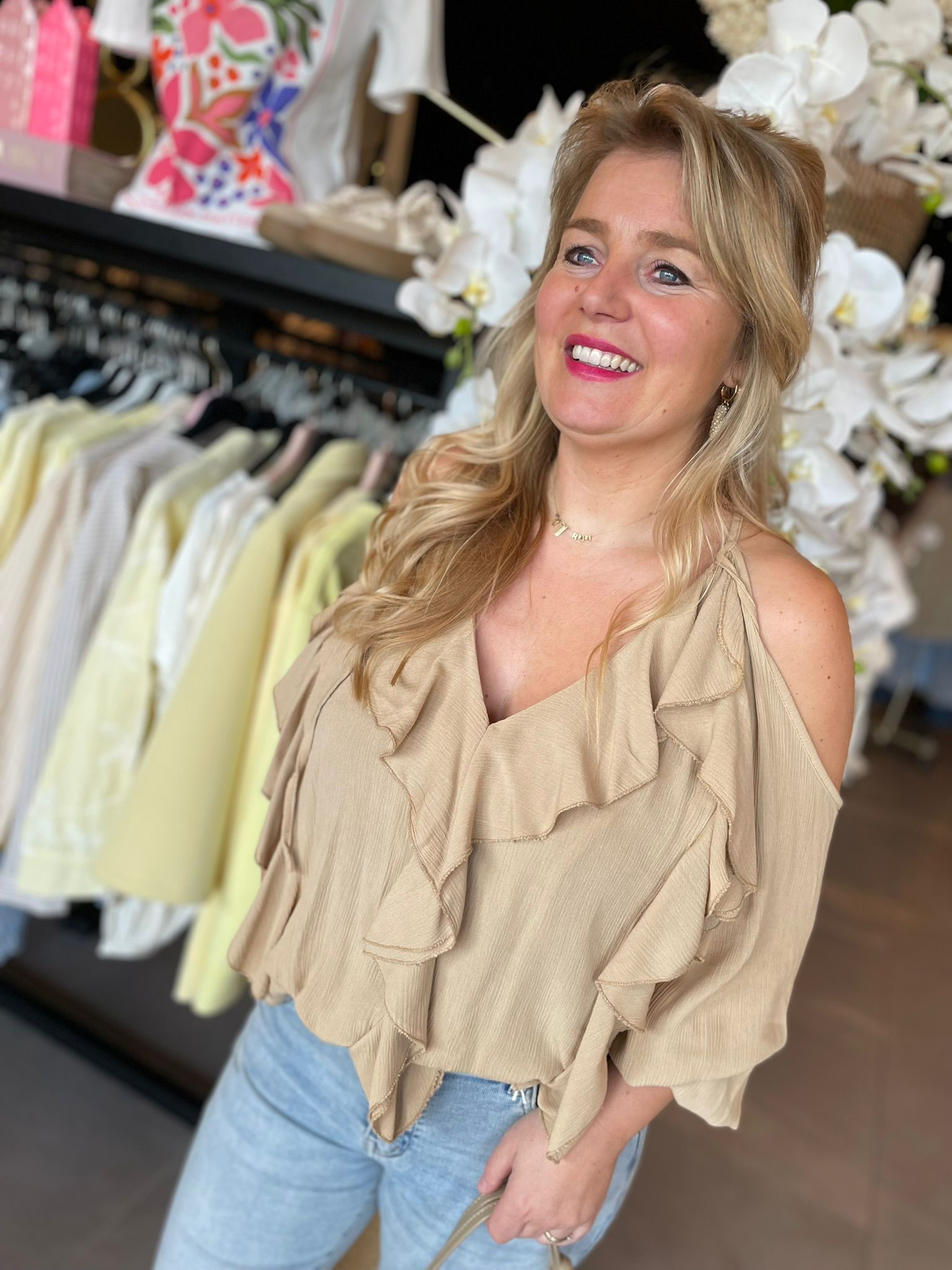 Open shoulder blouse Kailee
