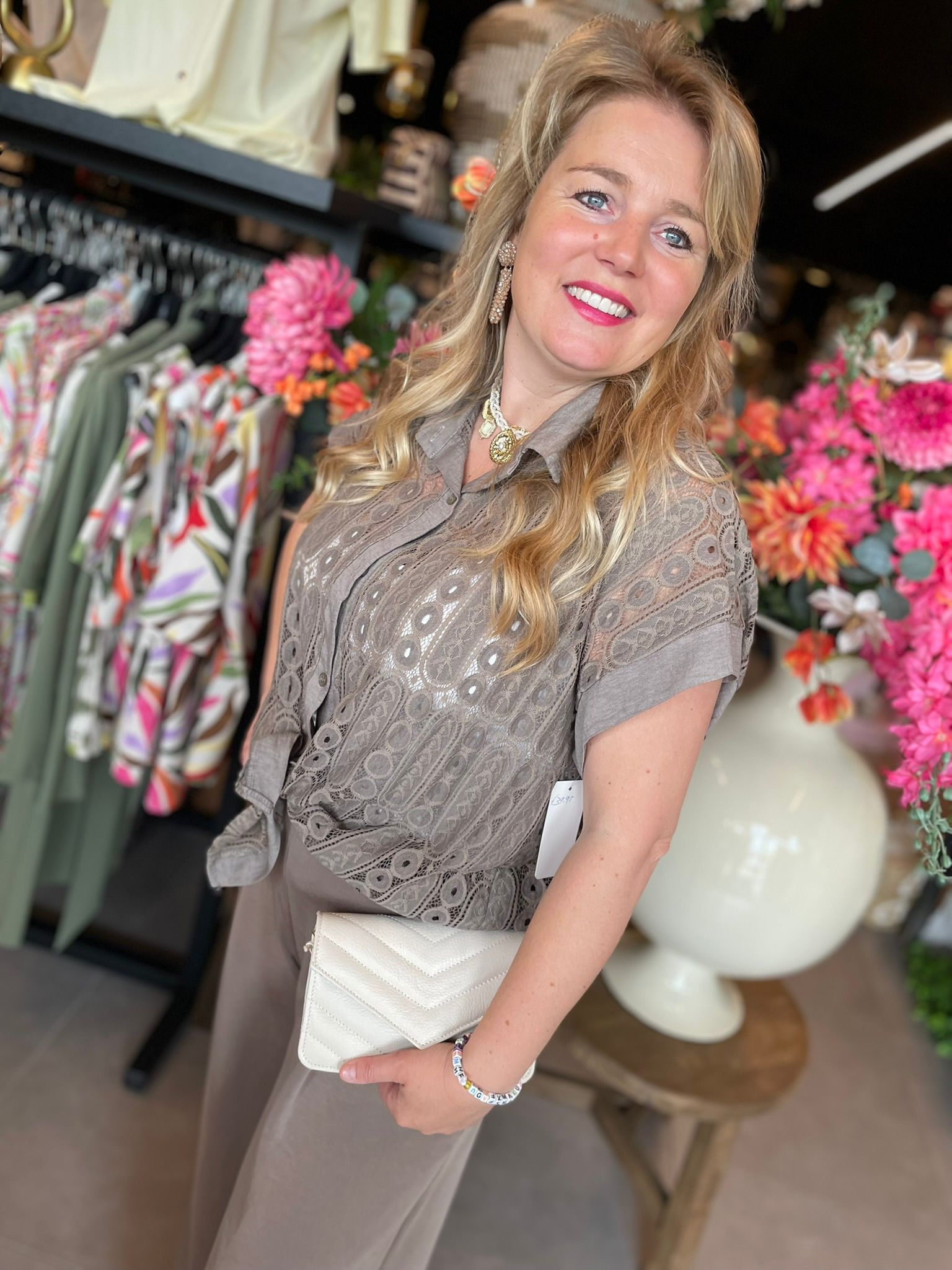 Blouse gehaakt Jeltje taupe