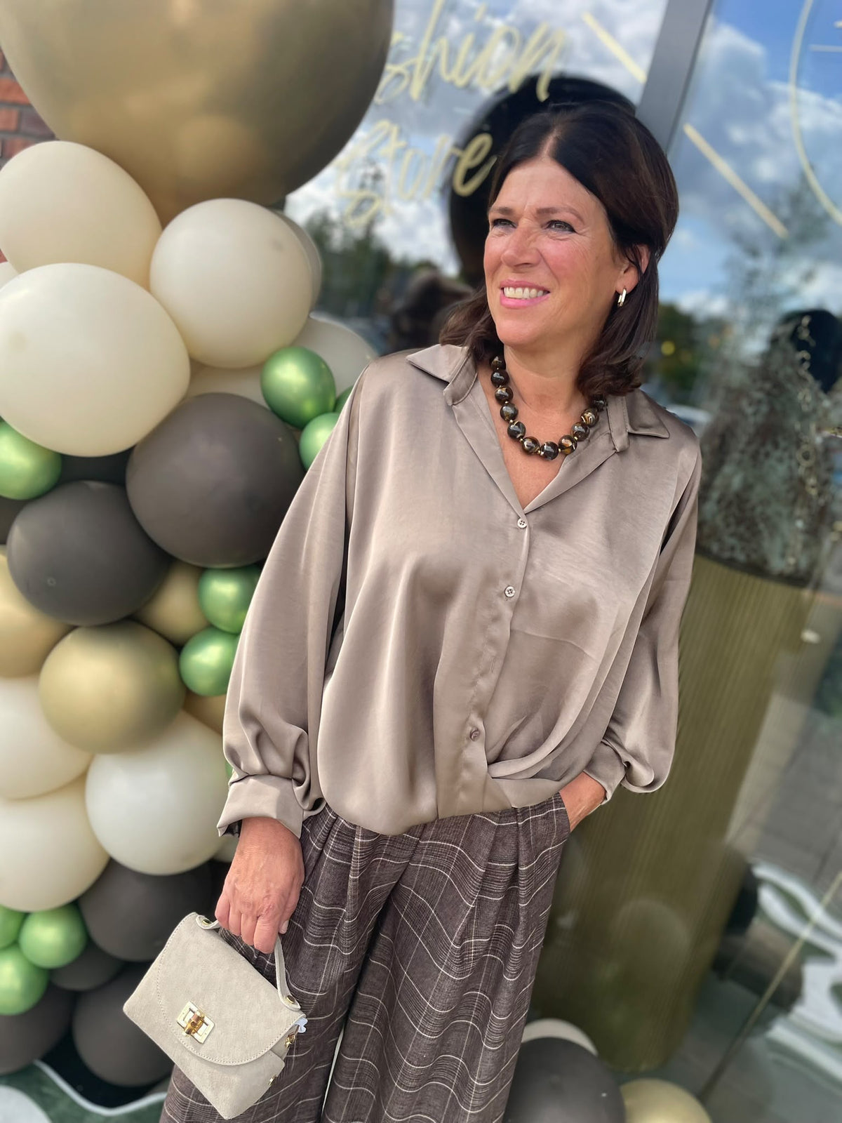 Blouse Floortje taupe