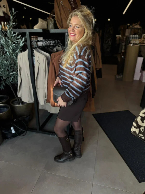 Vest bruin met blauw streepje