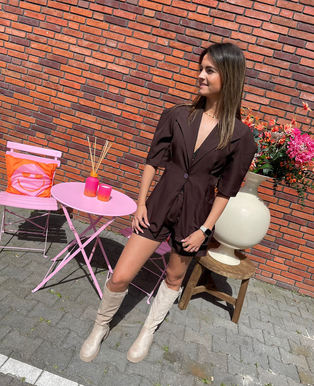 Setje Mae bruin