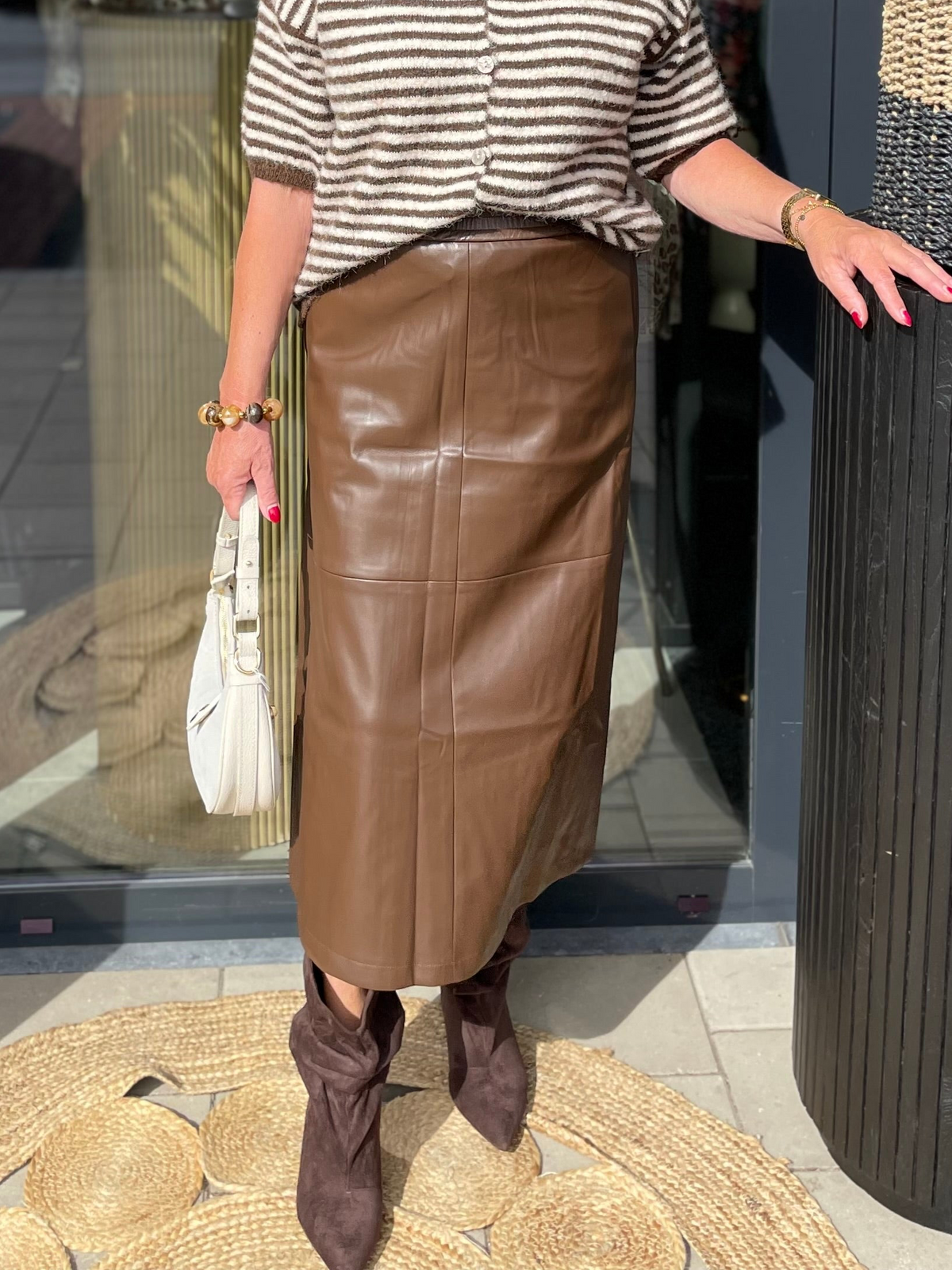 Leather look rok bruin