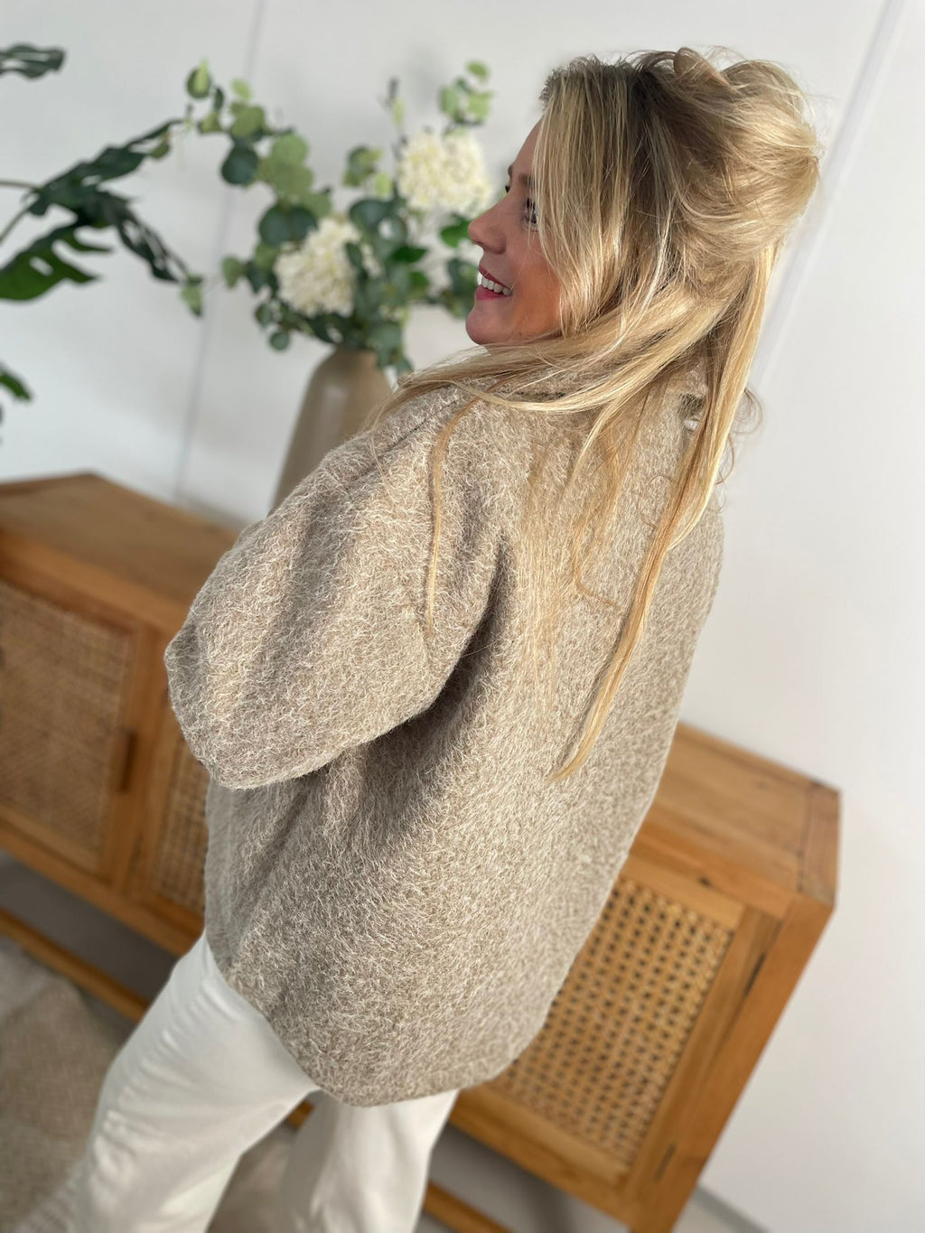 Jasje Lore taupe Pre- order.