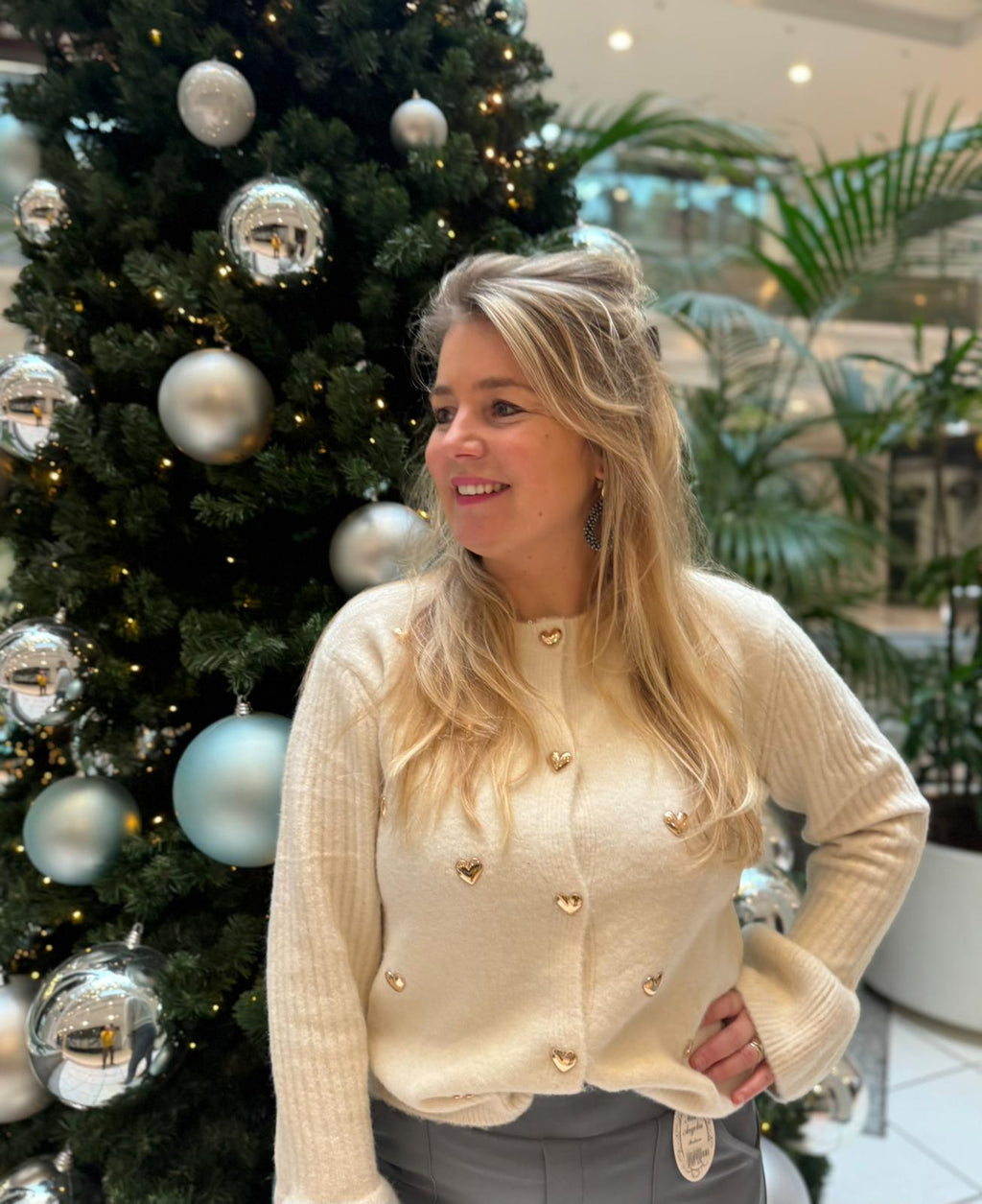 Vestje met gouden hartjes