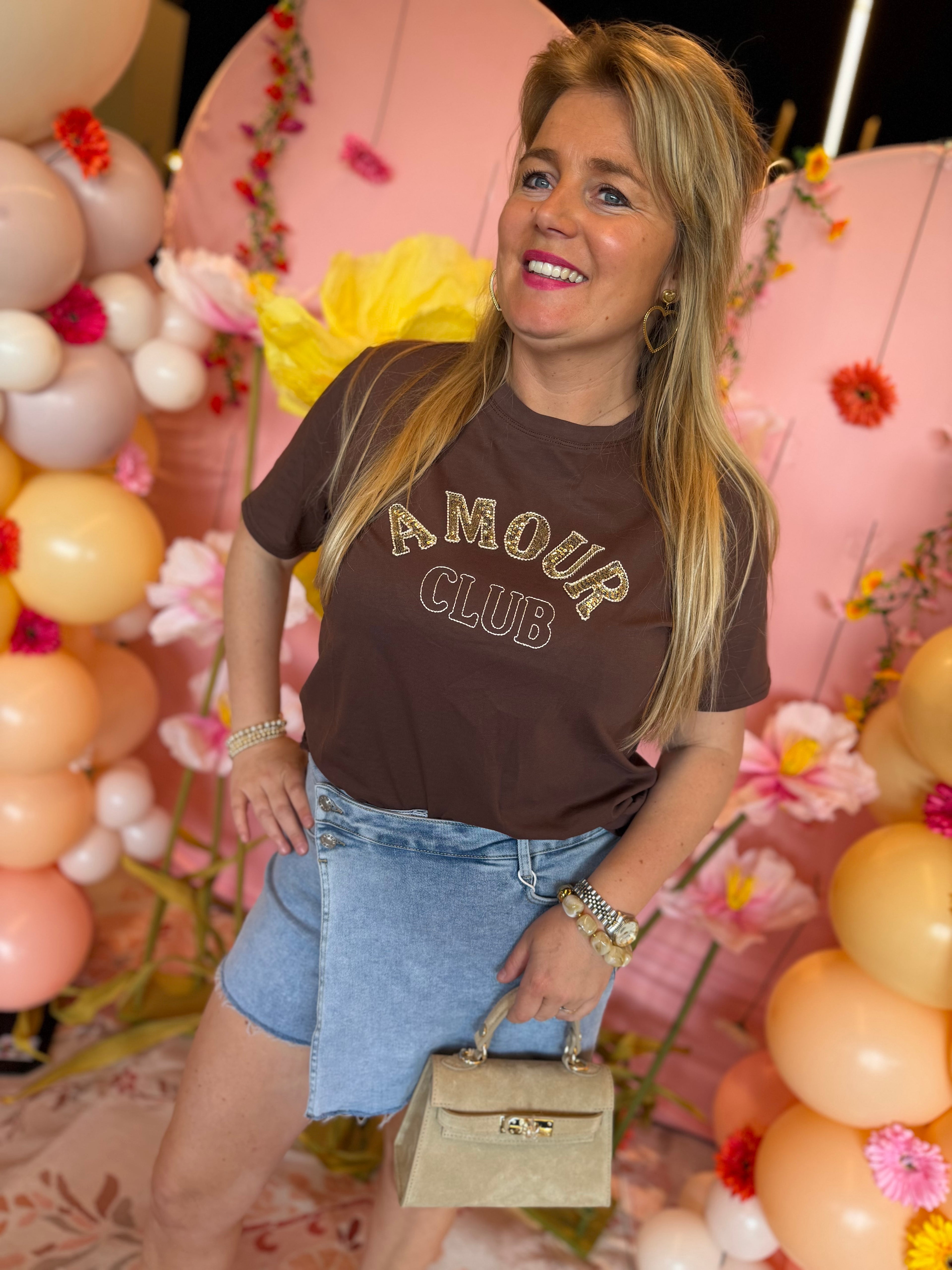 Amour club t-shirt