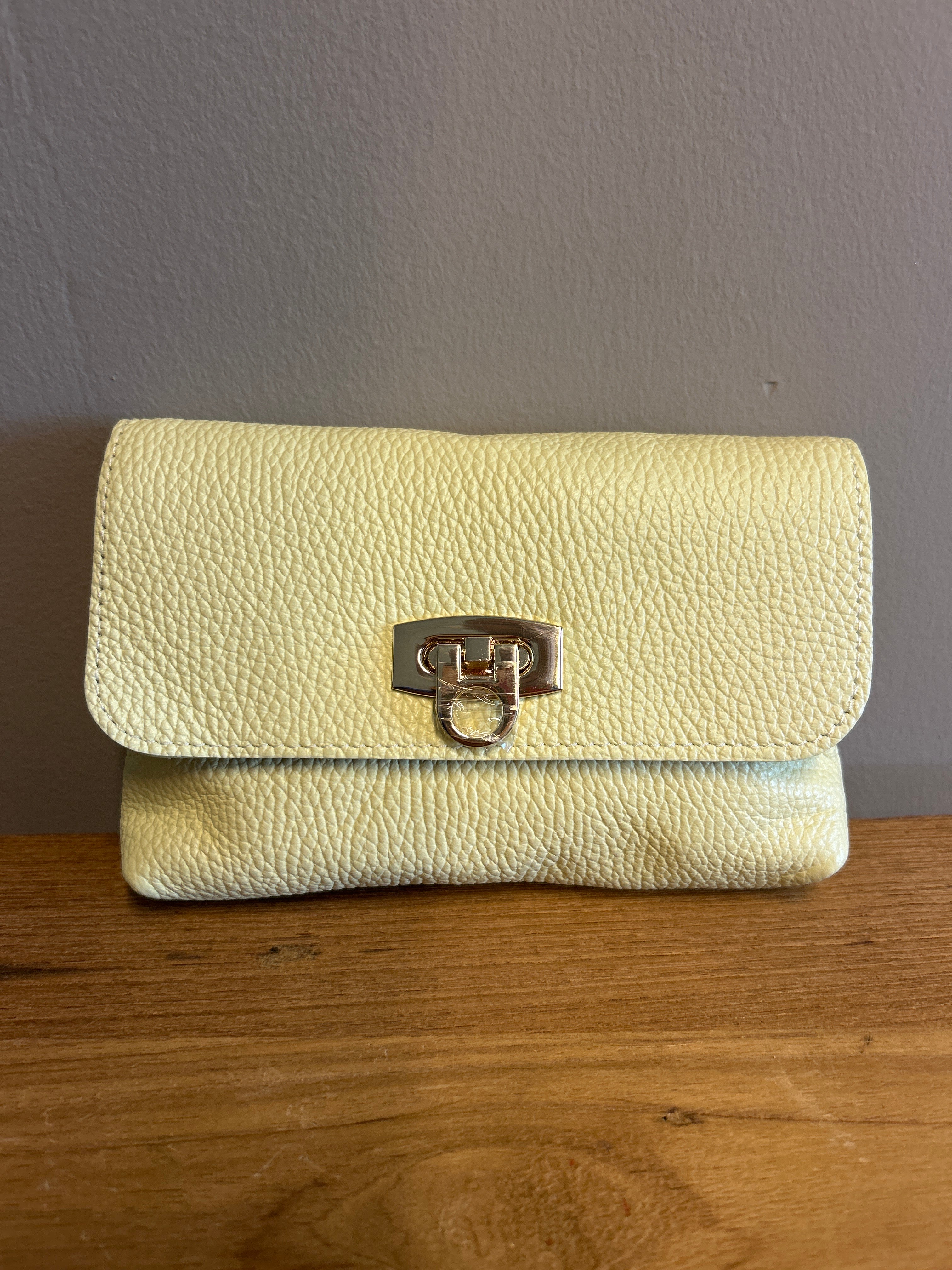 Tas Mae geel