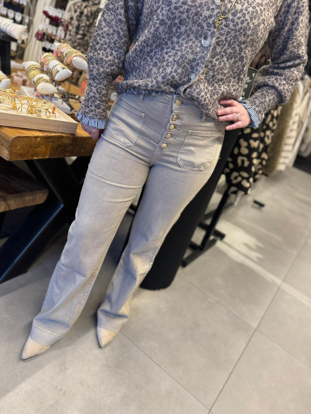 Broek Sara beige met knopen Y6188G#