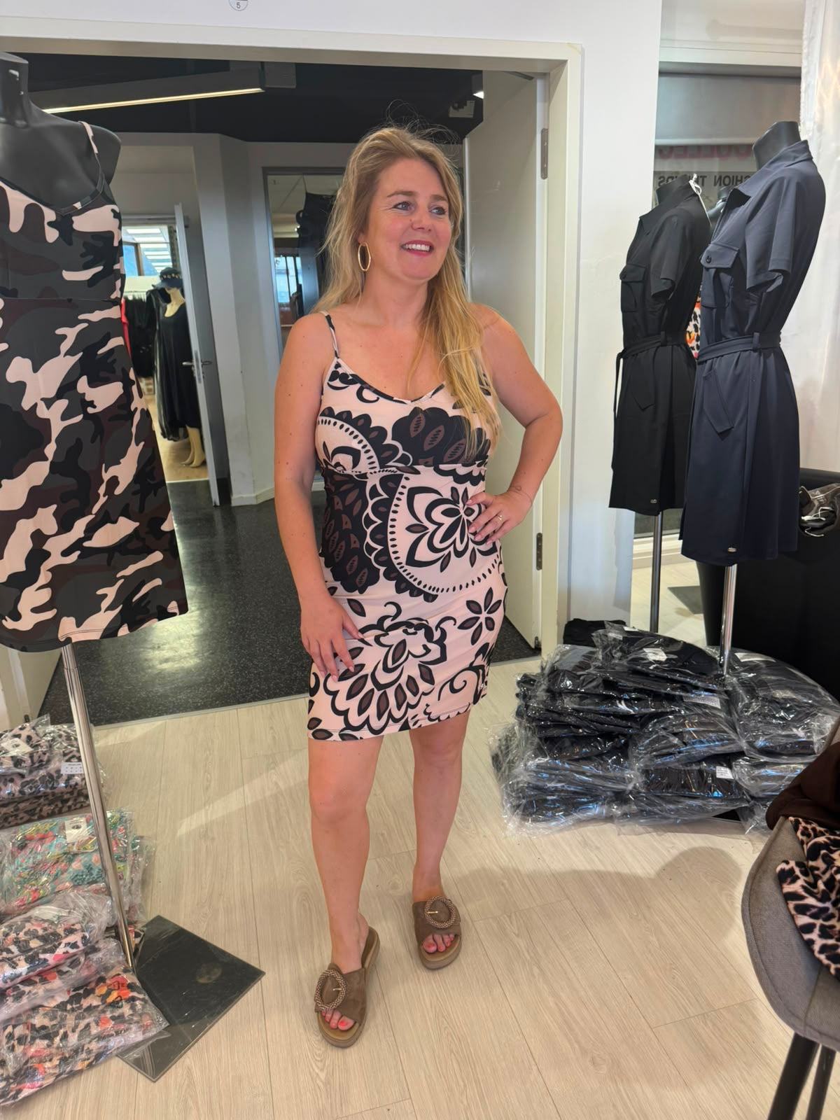 Angelle Milan spaghetti jurk