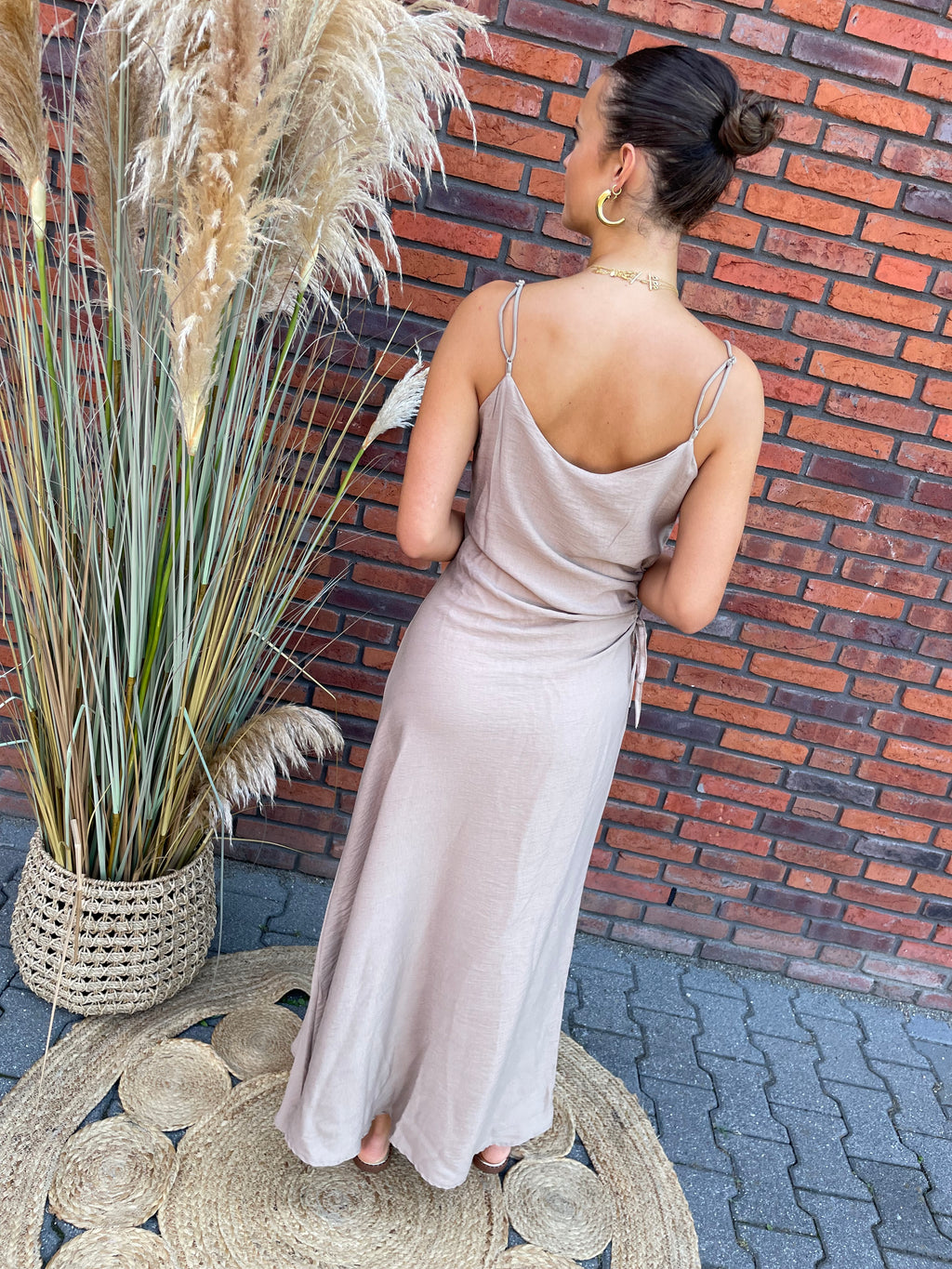 Jurk Novi taupe