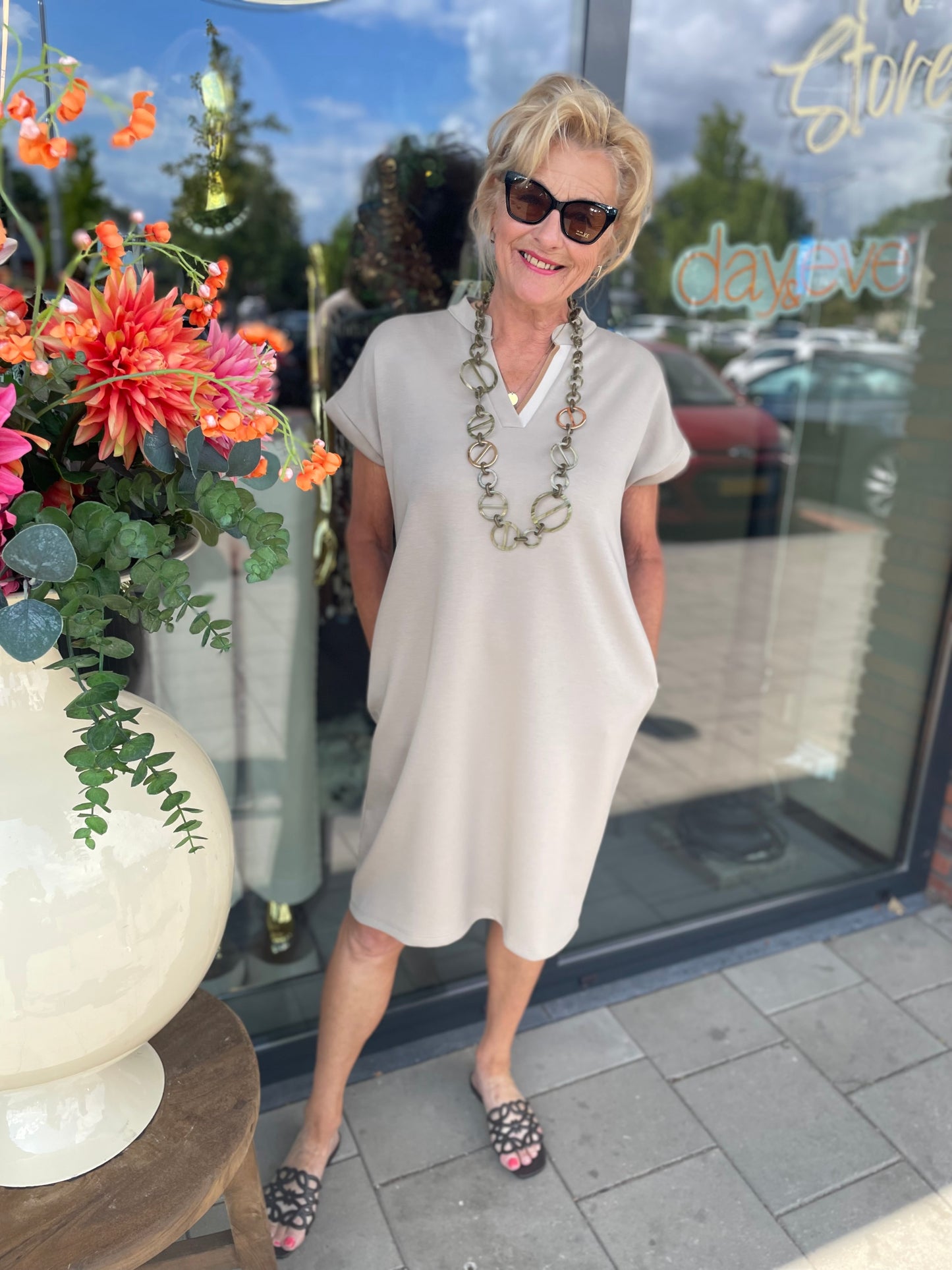 Jurk Gina beige
