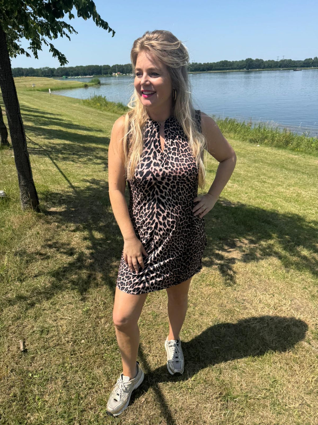 Angelle Milan Jurk Mouwloos Panter bruin