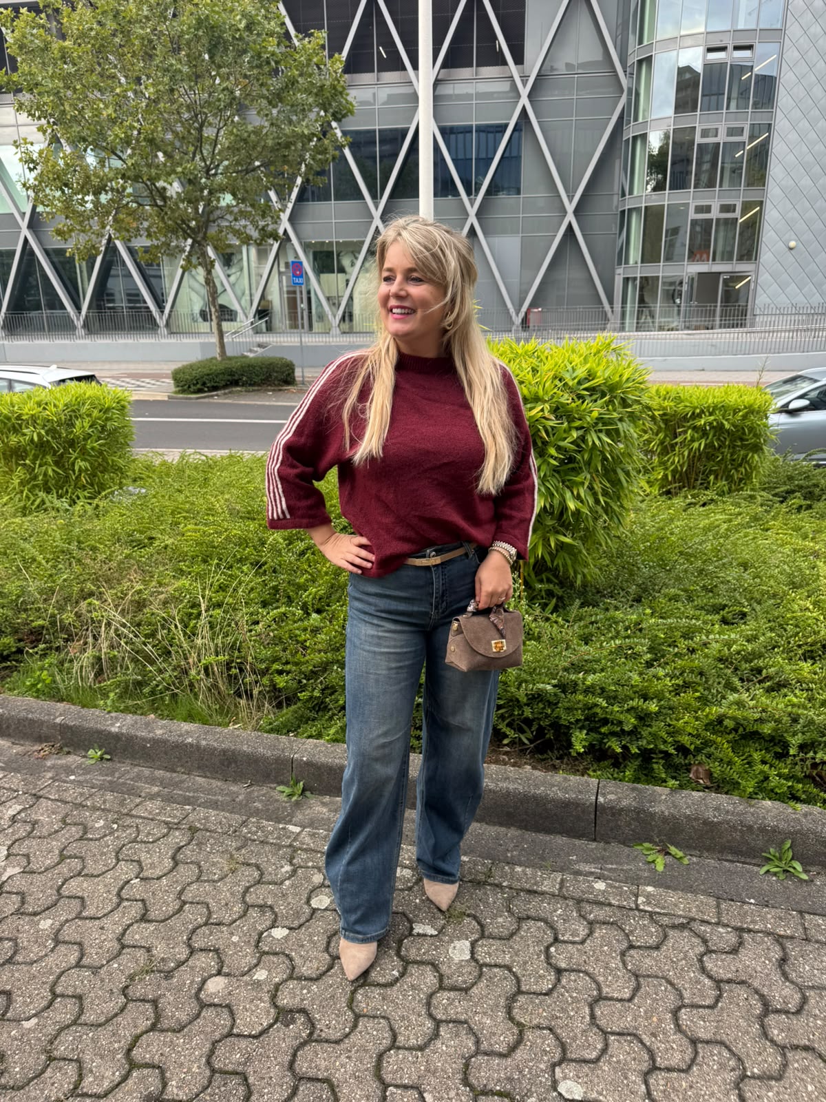Trui Bonnie streep bordeaux