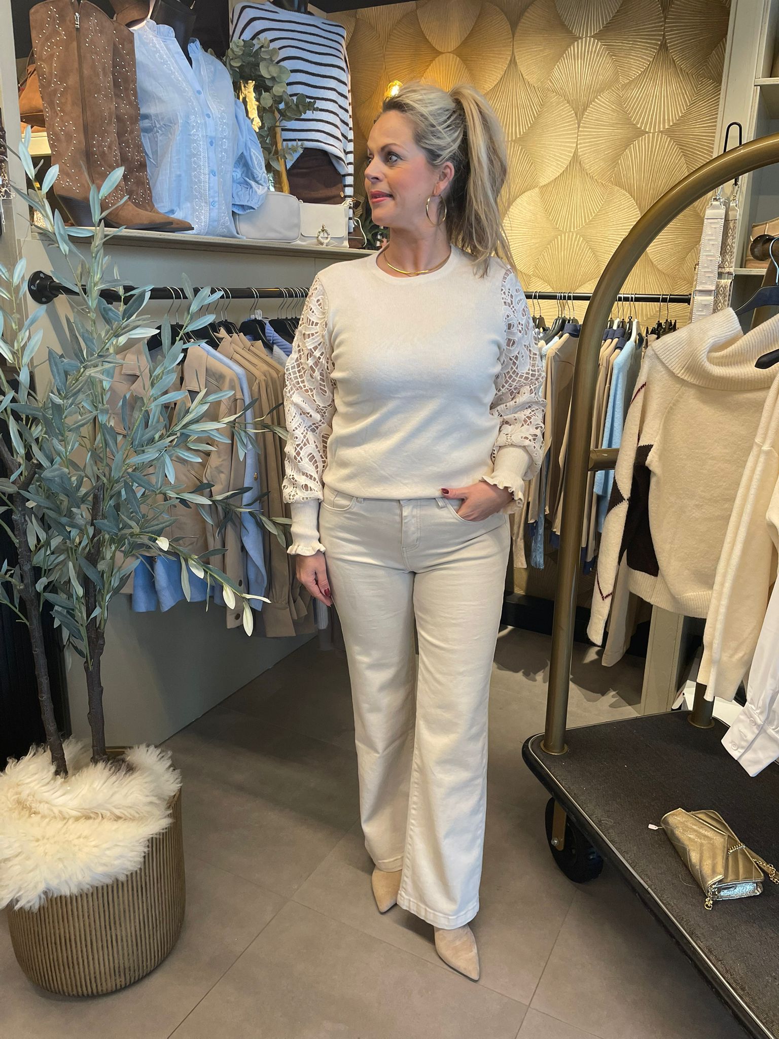 Trui opengewerkte mouw beige