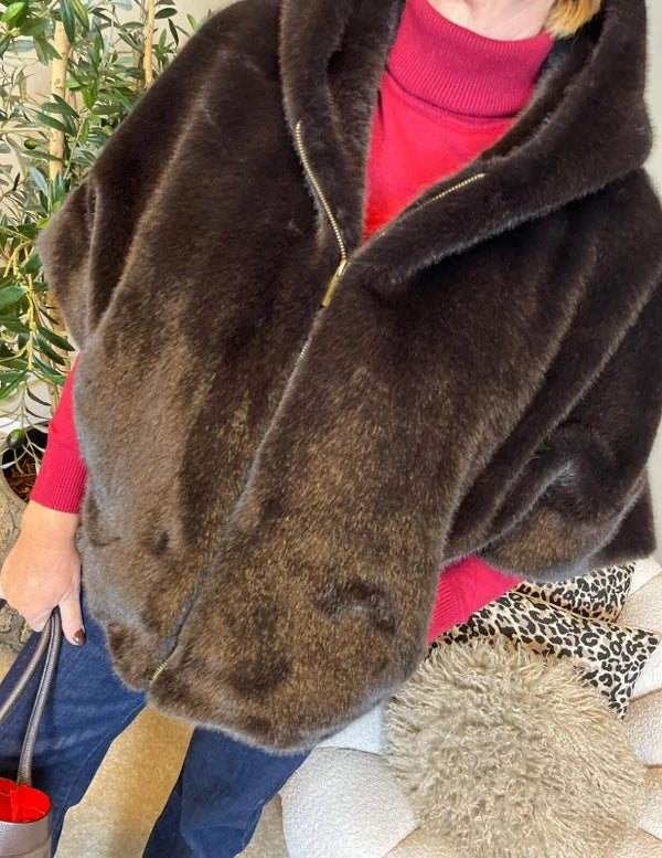 Bontjasje Mila met capuchon donkerbruin