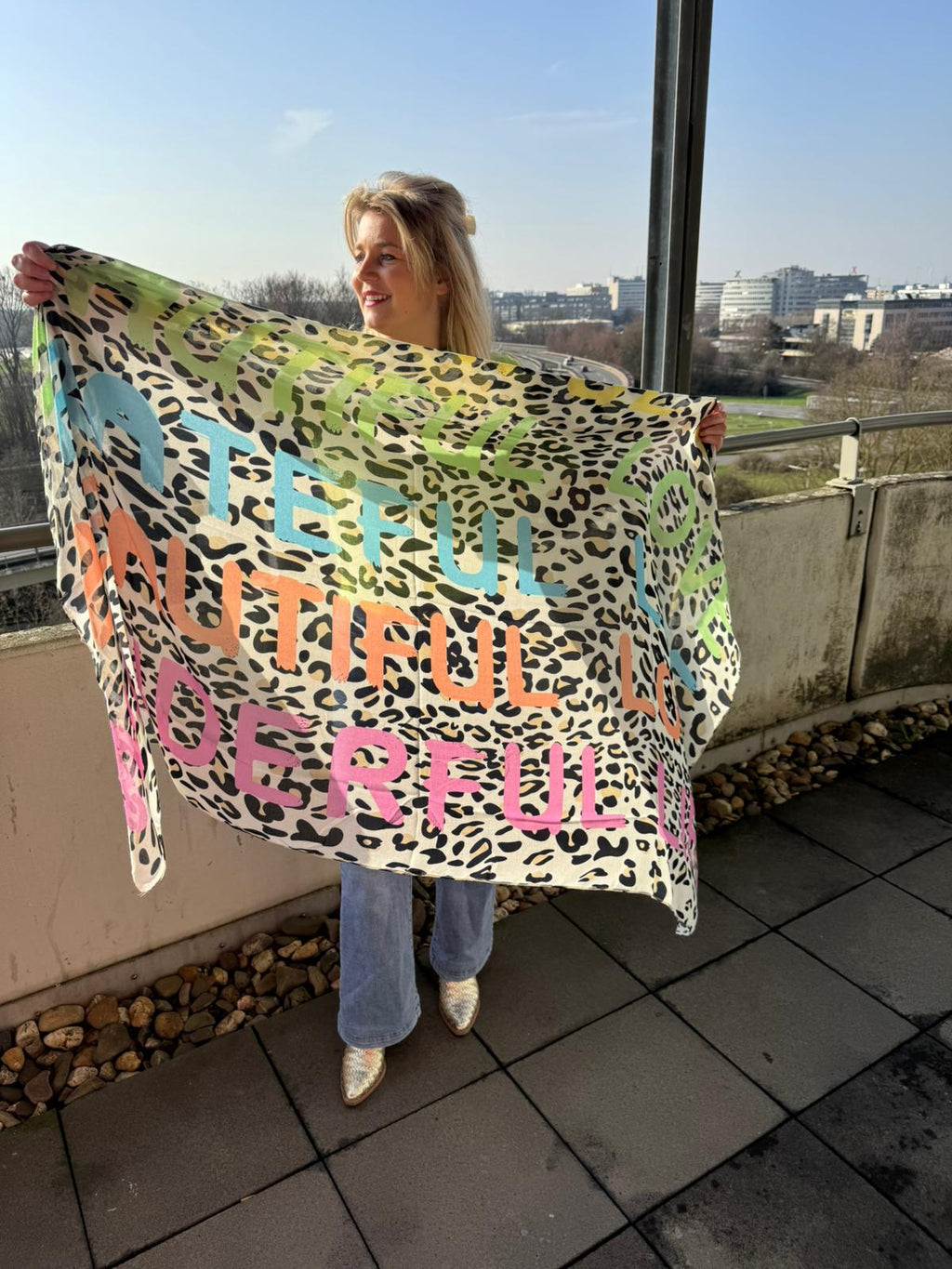 Truitje neon geel + sjaal cadeau