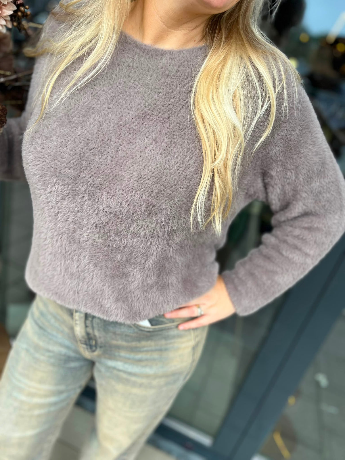 Trui Thirza Fluffy taupe