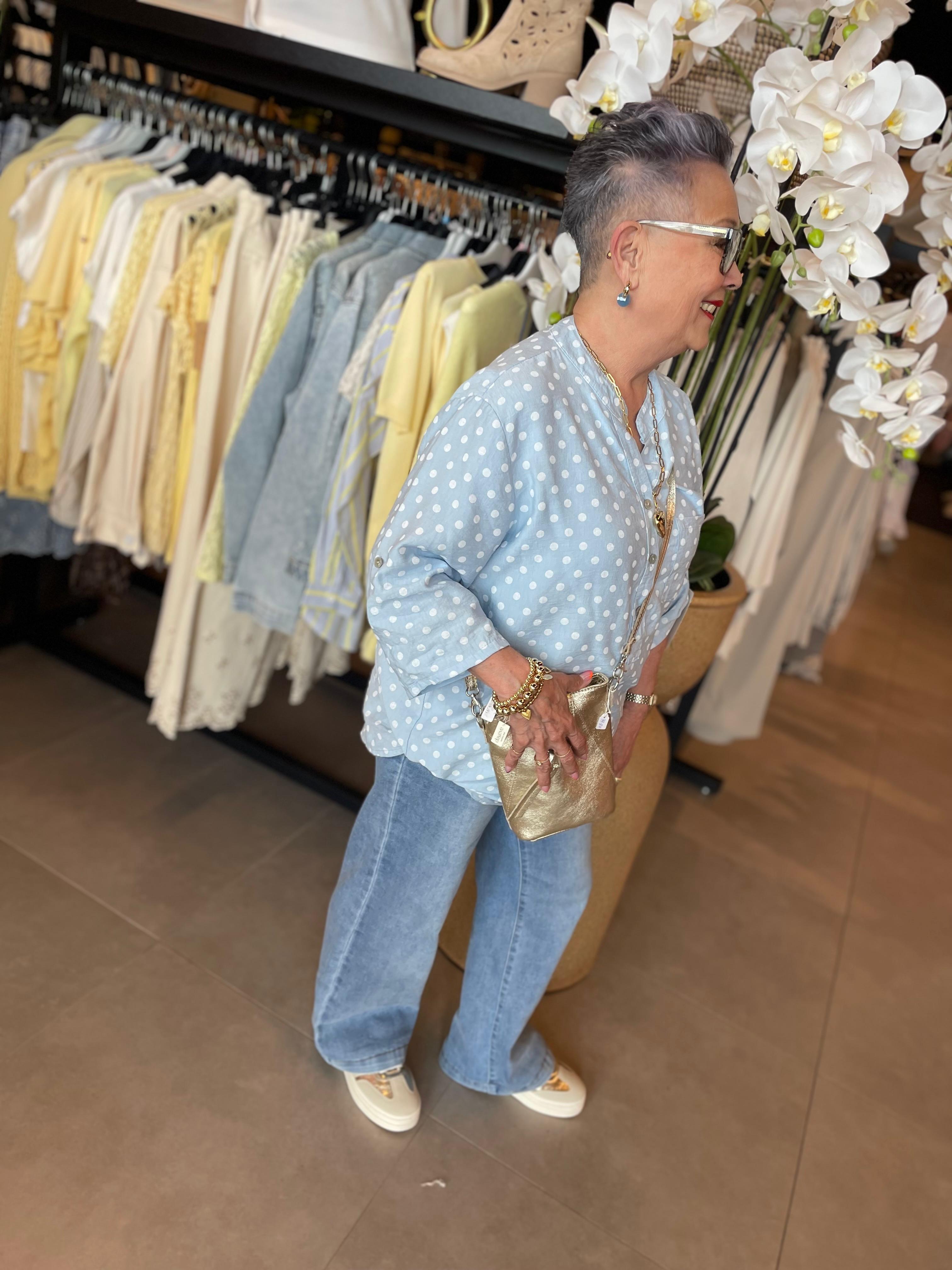 Blouse Loes blauw met witte bollen