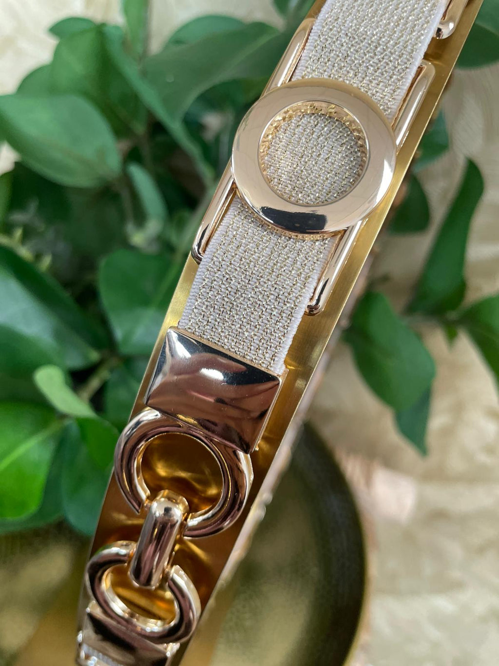 Elastische riem beige + goud rondjes