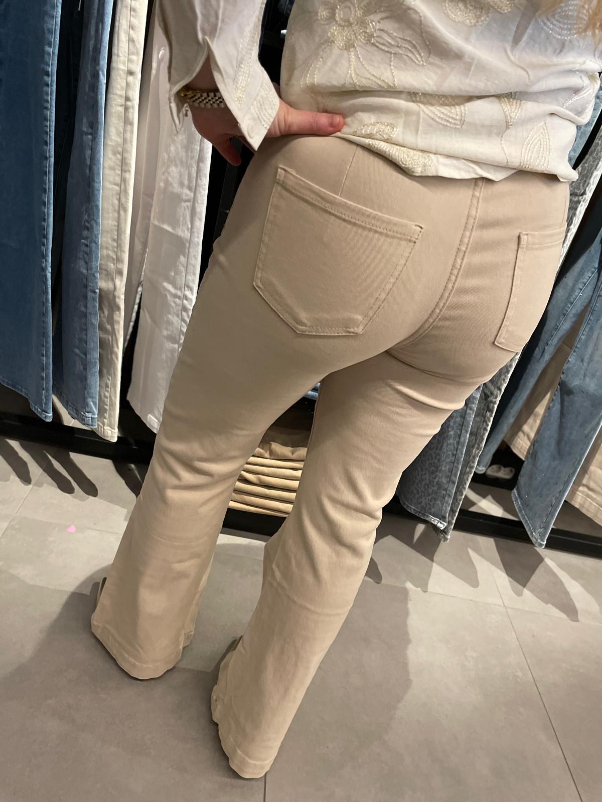 Flared Jeans Eline beige K637-10