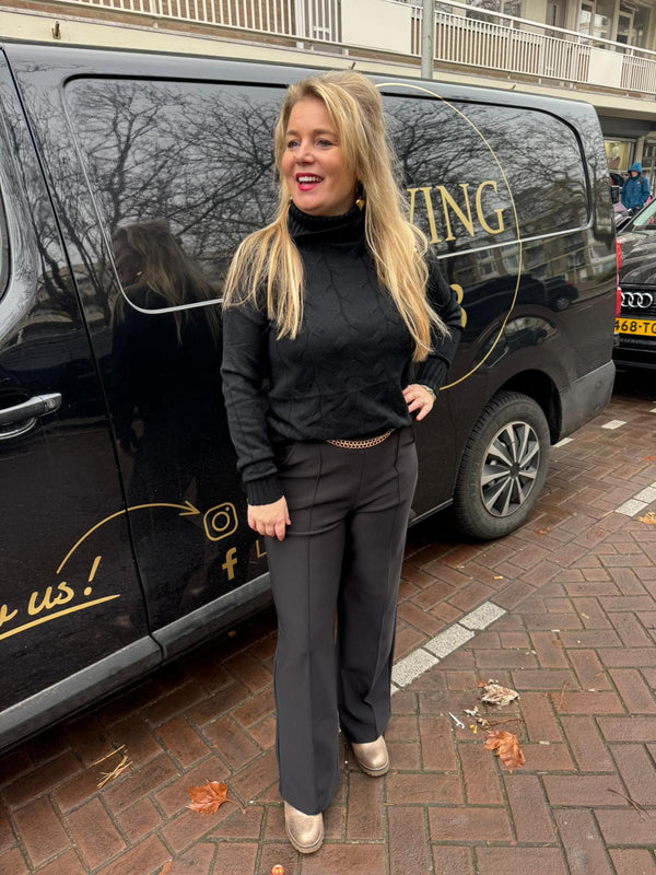 Kabel kol trui Mieke zwart