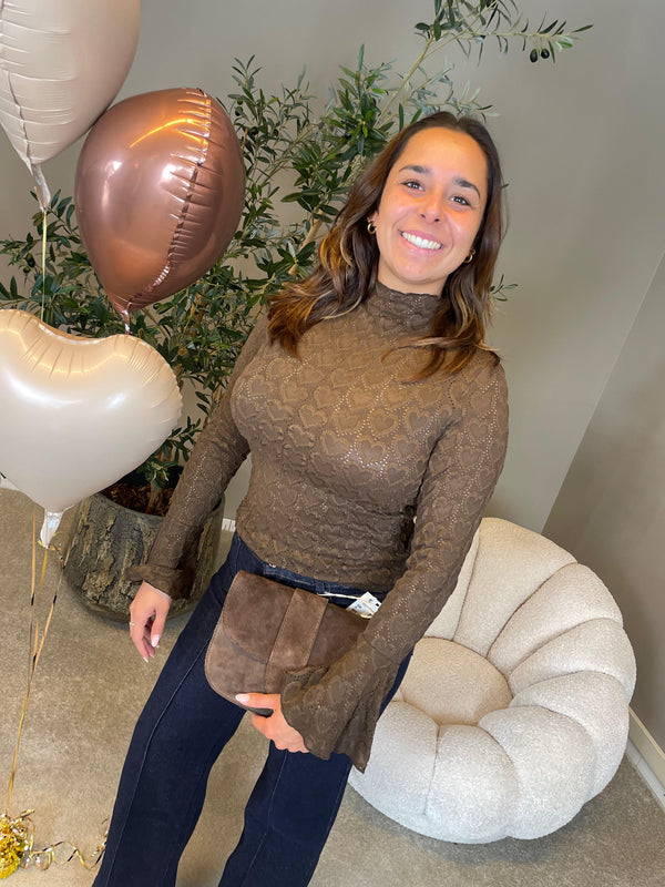 Hartjes truitje met uitlopende mouw bruin