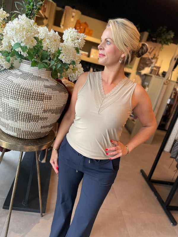 Mi Piace - Traveltop vhals kant latte